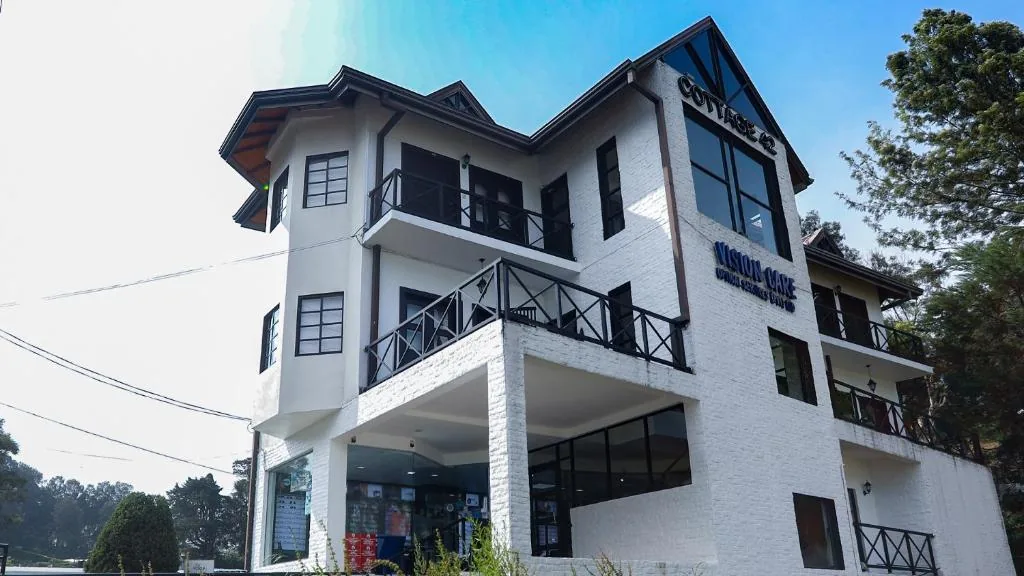 Cottage 42 hotel website